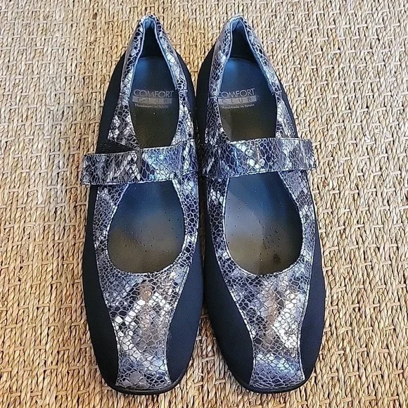 COMFORT CLUB leather snakeskin mary jane wedge shoes. EU size 41 or US 10.5/11.
